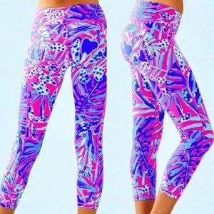 NWT Lilly Pulitzer UPF 50+ Luxletic Weekender Midi Leggings in Cliffside Garden